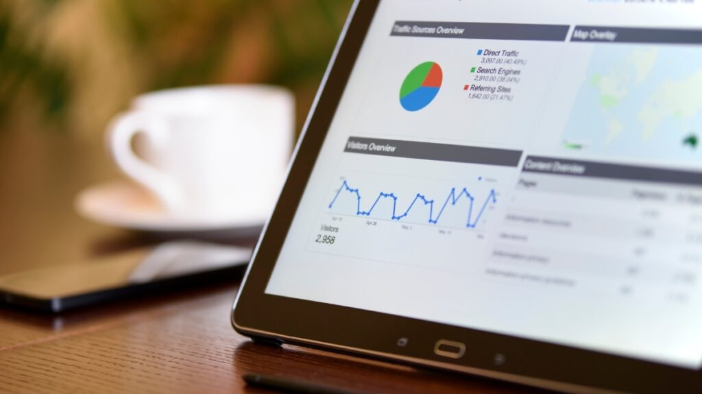 ai in seo dashboard showing automated keyword analysis and optimization trends
